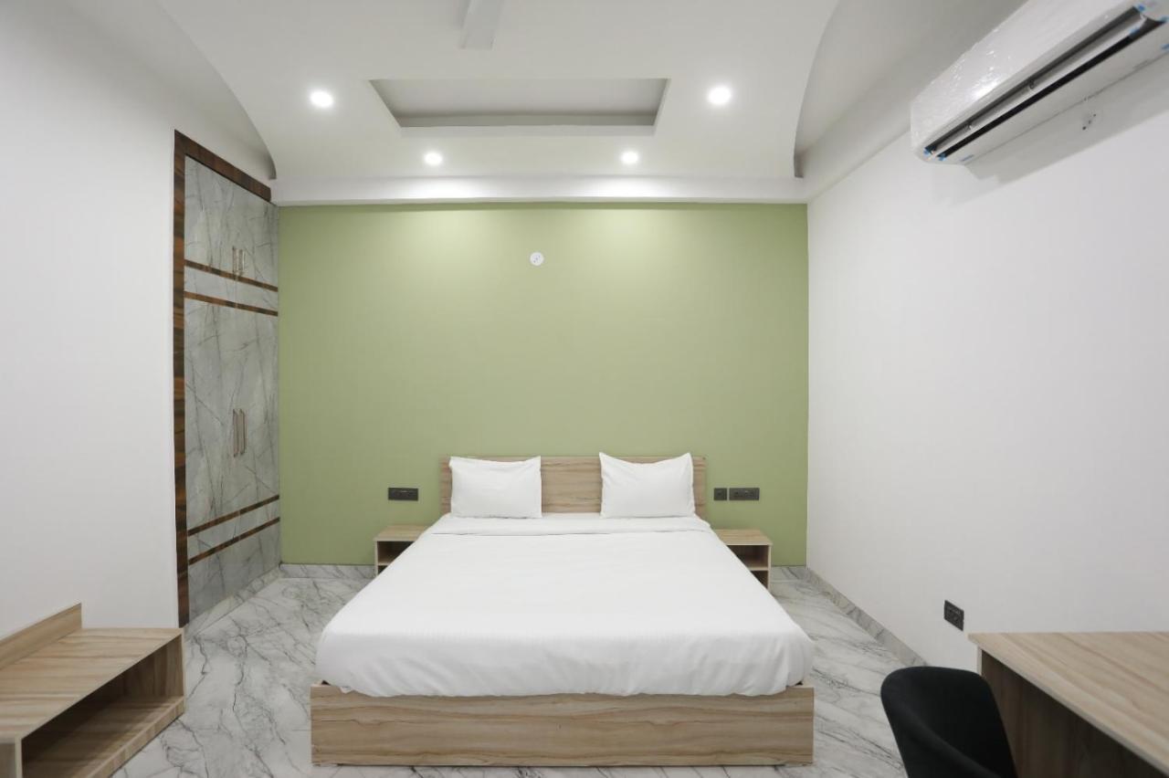 Vibe Hotel Noida Exteriér fotografie